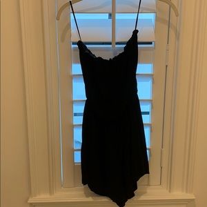 BLACK SLEEVELESS ROMPER